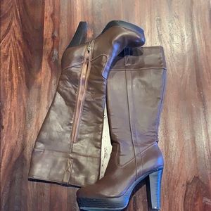 Tall Brown Boots! 👢🍂 just in time for fall!
